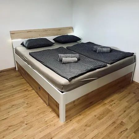 Apartma Moon Bay - Free Large Parking