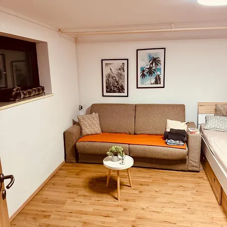 Moon Bay - Free Large Parking *